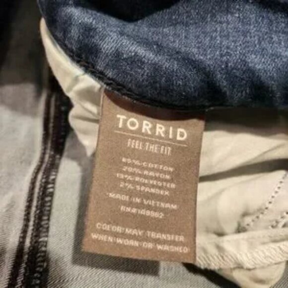 TORRID jegging distressed medium wash super soft 5 pocket design size 24 - Picture 7 of 7